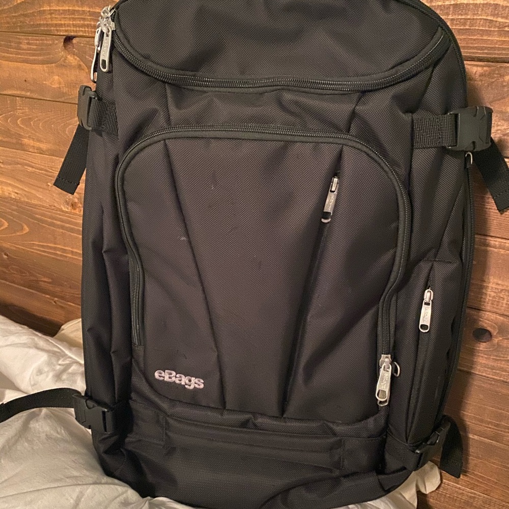 eBags Motherlode convertible backpack. Black.